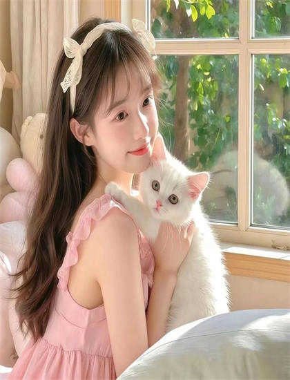 收藏必备：《反抗女孩》色彩运用解析：色调选择与情绪表达分析