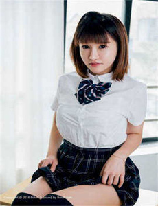 《美女穿个性衣服的真人照片-又大又粗韩国色情A片绿色椅子》