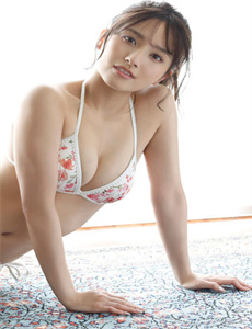 《五个黑人玩一女4P-来吃我下面啊我好骚啊》